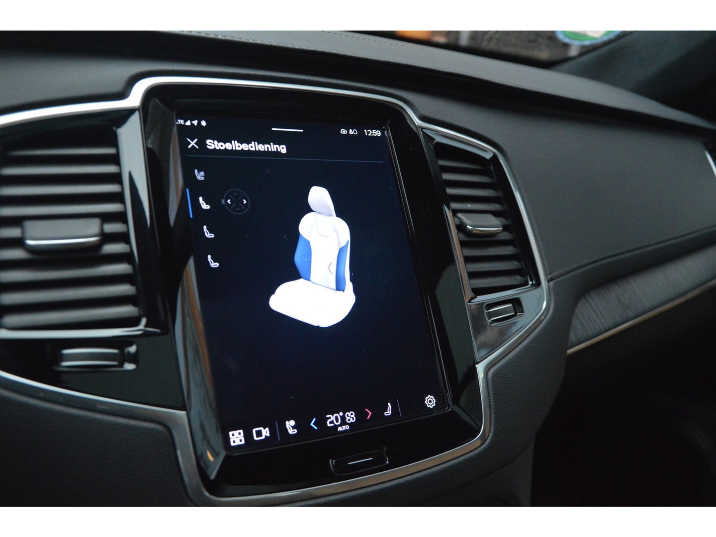 Volvo XC90 T8 Hybride AWD Ultimate Bright | Luchtvering | Bowers & Wilkins | Head-Up | Geventileerd Leer | Panoramadak |