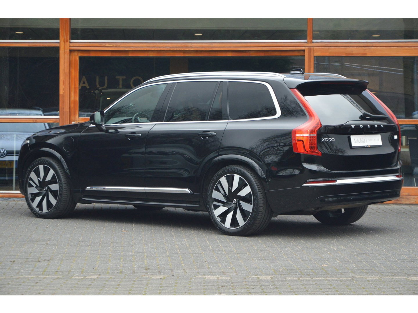 Volvo XC90 T8 Hybride AWD Ultimate Bright | Luchtvering | Bowers & Wilkins | Head-Up | Geventileerd Leer | Panoramadak |