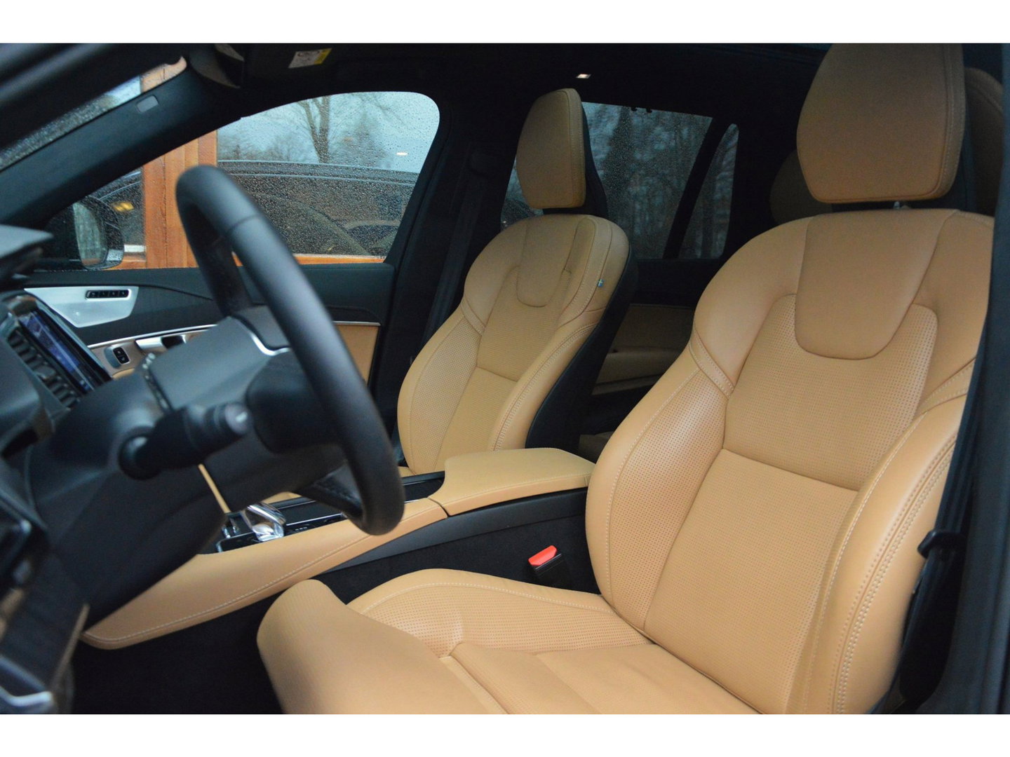 Volvo XC90 T8 Hybride AWD Ultimate Bright | Luchtvering | Bowers & Wilkins | Head-Up | Geventileerd Leer | Panoramadak |