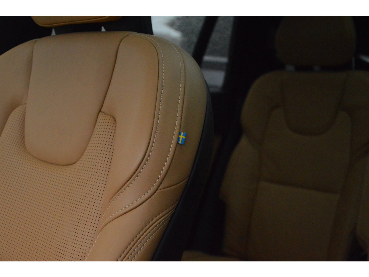 Volvo XC90 T8 Hybride AWD Ultimate Bright | Luchtvering | Bowers & Wilkins | Head-Up | Geventileerd Leer | Panoramadak |