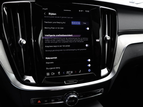 Volvo V60 T8 AWD Ultra Dark Bowers & Wilkins Massage 360 Cam Pano