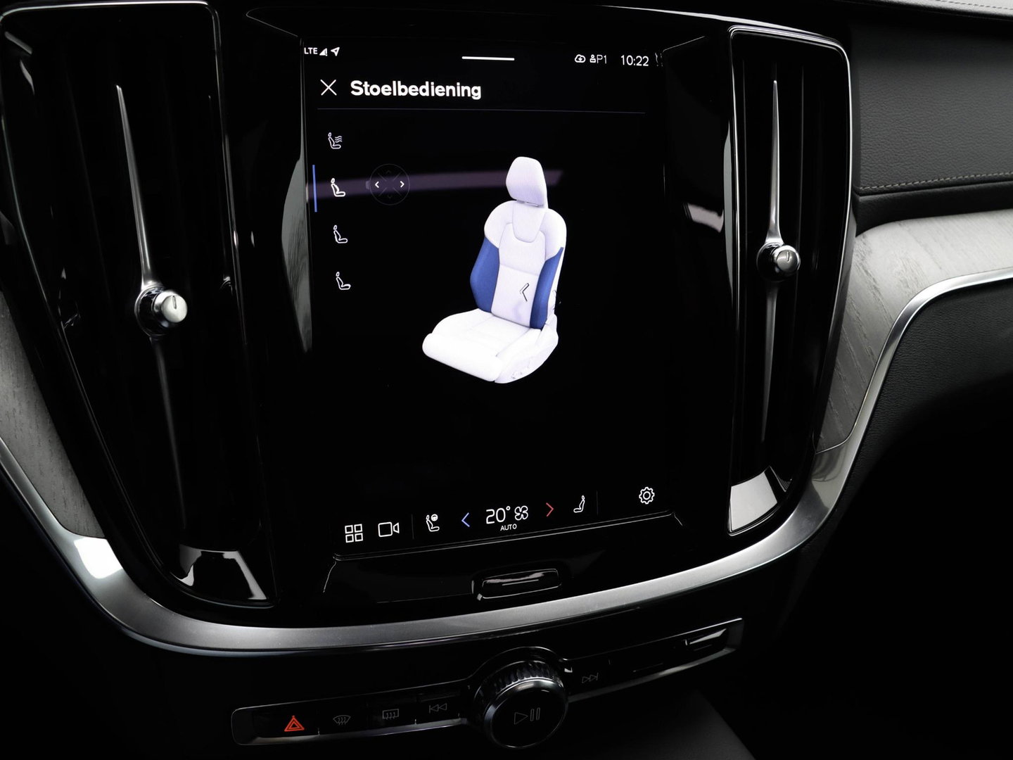 Volvo V60 T8 AWD Ultra Dark Bowers & Wilkins Massage 360 Cam Pano