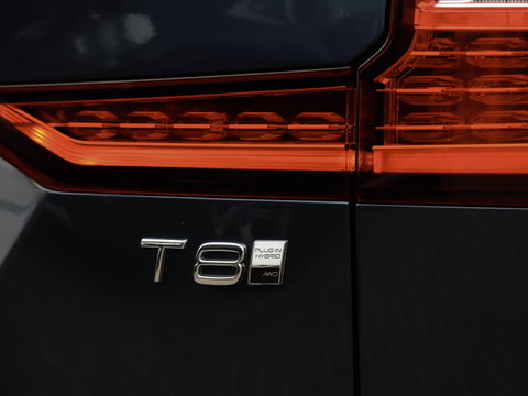 Volvo V60 T8 AWD Ultra Dark Bowers & Wilkins Massage 360 Cam Pano