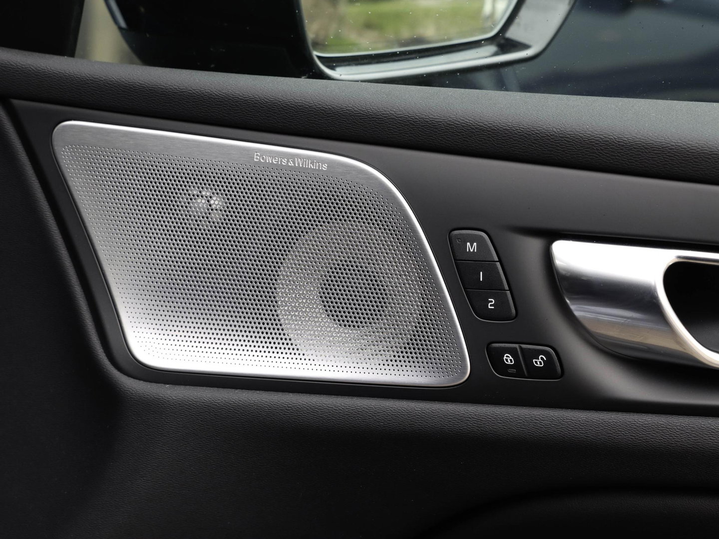 Volvo V60 T8 AWD Ultra Dark Bowers & Wilkins Massage 360 Cam Pano