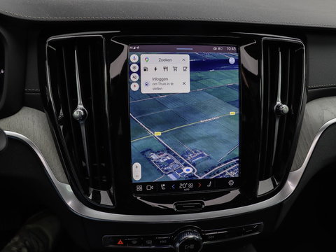 Volvo V60 T8 AWD Ultra Dark Bowers & Wilkins Massage 360 Cam Pano