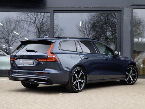 Volvo V60 T8 AWD Ultra Dark Bowers & Wilkins Massage 360 Cam Pano