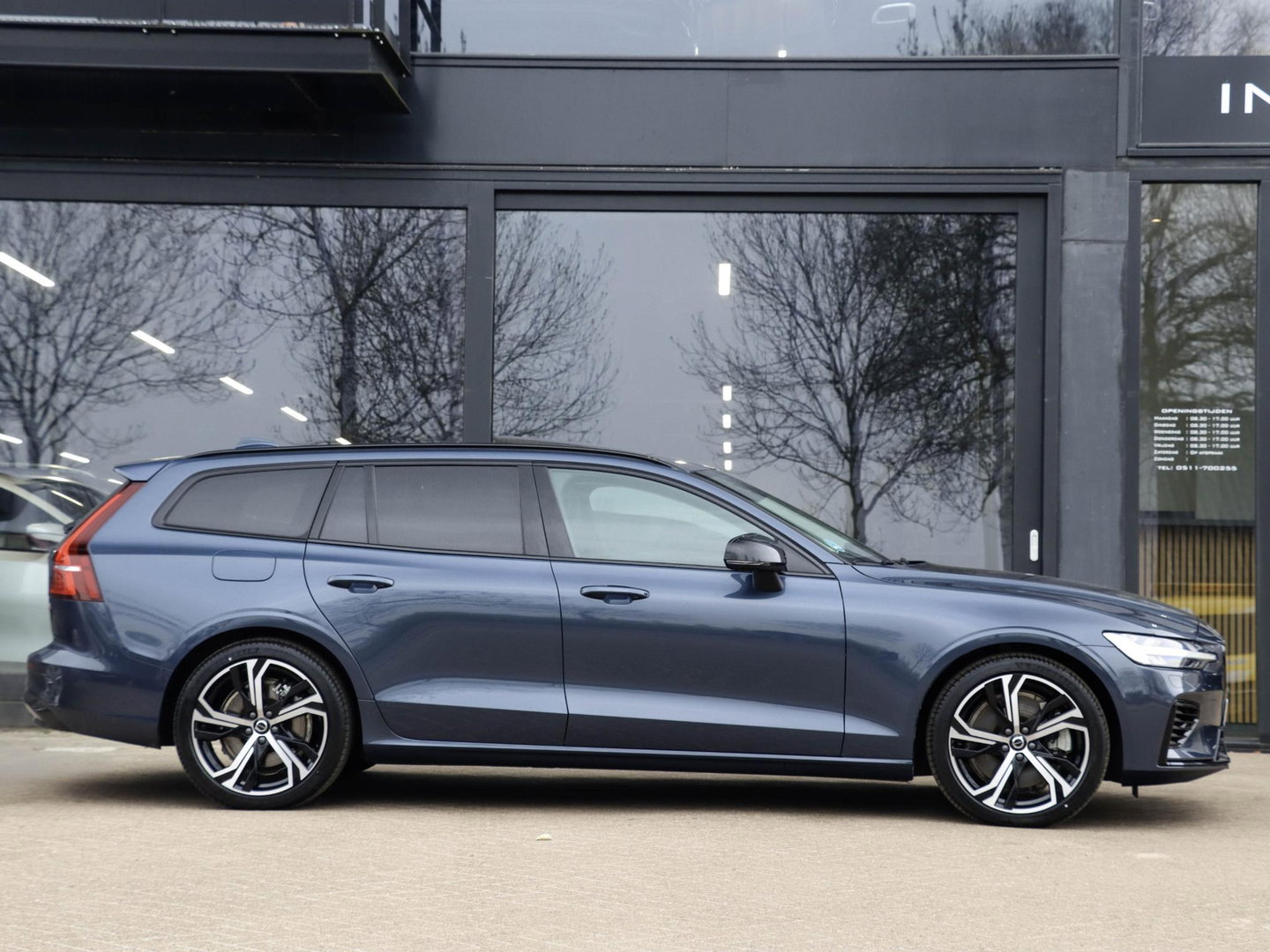Volvo V60 T8 AWD Ultra Dark Bowers & Wilkins Massage 360 Cam Pano