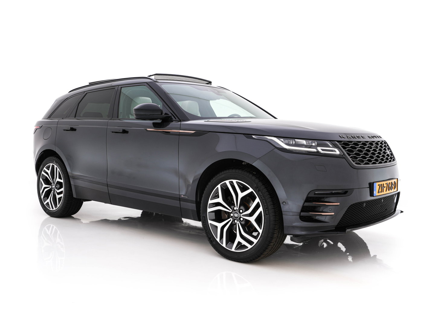 Land Rover Range Rover Velar 2.0 I4 AWD R-Dynamic HSE Aut. *PANO | LEATHER | FULL-LED | MEMORY-PACK | BLINDSPOT | MERIDIAN-SURROUND | DIGI-COCKPIT | CAMERA | KEYLESS | HEATED-COMFORTSEATS | PRIVACYGLASS | SHIFTPADDLES | HEAD-UP | 21"ALU*