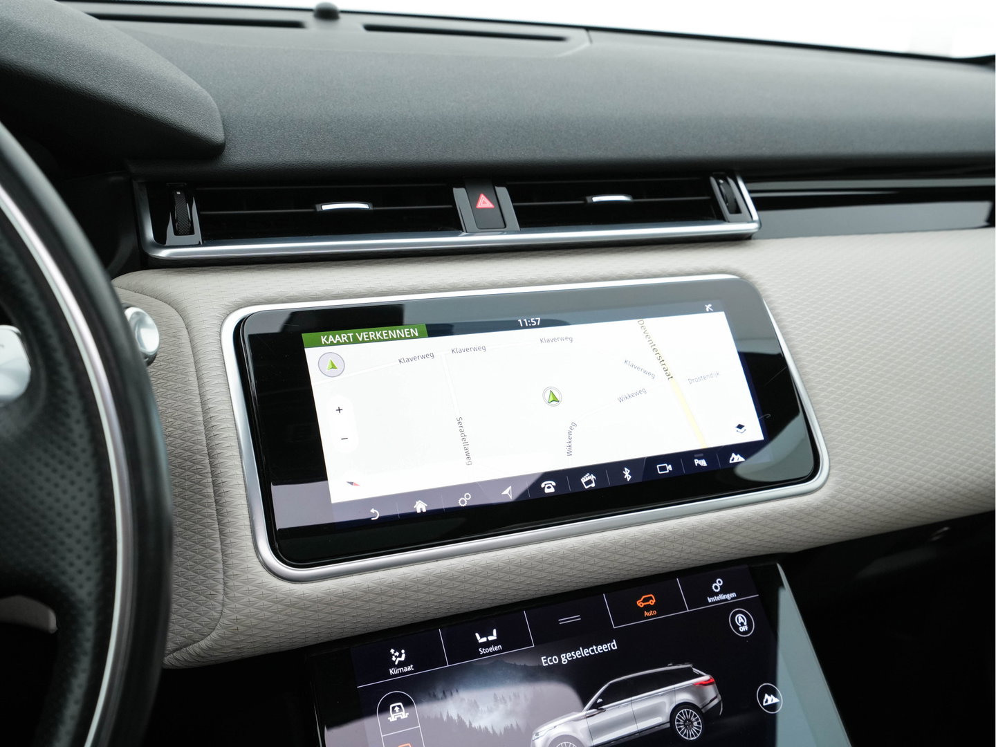 Land Rover Range Rover Velar 2.0 I4 AWD R-Dynamic HSE Aut. *PANO | LEATHER | FULL-LED | MEMORY-PACK | BLINDSPOT | MERIDIAN-SURROUND | DIGI-COCKPIT | CAMERA | KEYLESS | HEATED-COMFORTSEATS | PRIVACYGLASS | SHIFTPADDLES | HEAD-UP | 21"ALU*