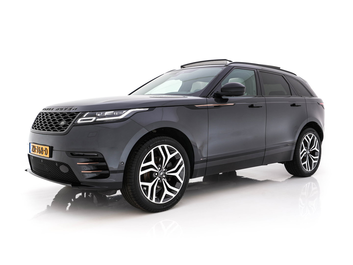 Land Rover Range Rover Velar 2.0 I4 AWD R-Dynamic HSE Aut. *PANO | LEATHER | FULL-LED | MEMORY-PACK | BLINDSPOT | MERIDIAN-SURROUND | DIGI-COCKPIT | CAMERA | KEYLESS | HEATED-COMFORTSEATS | PRIVACYGLASS | SHIFTPADDLES | HEAD-UP | 21"ALU*