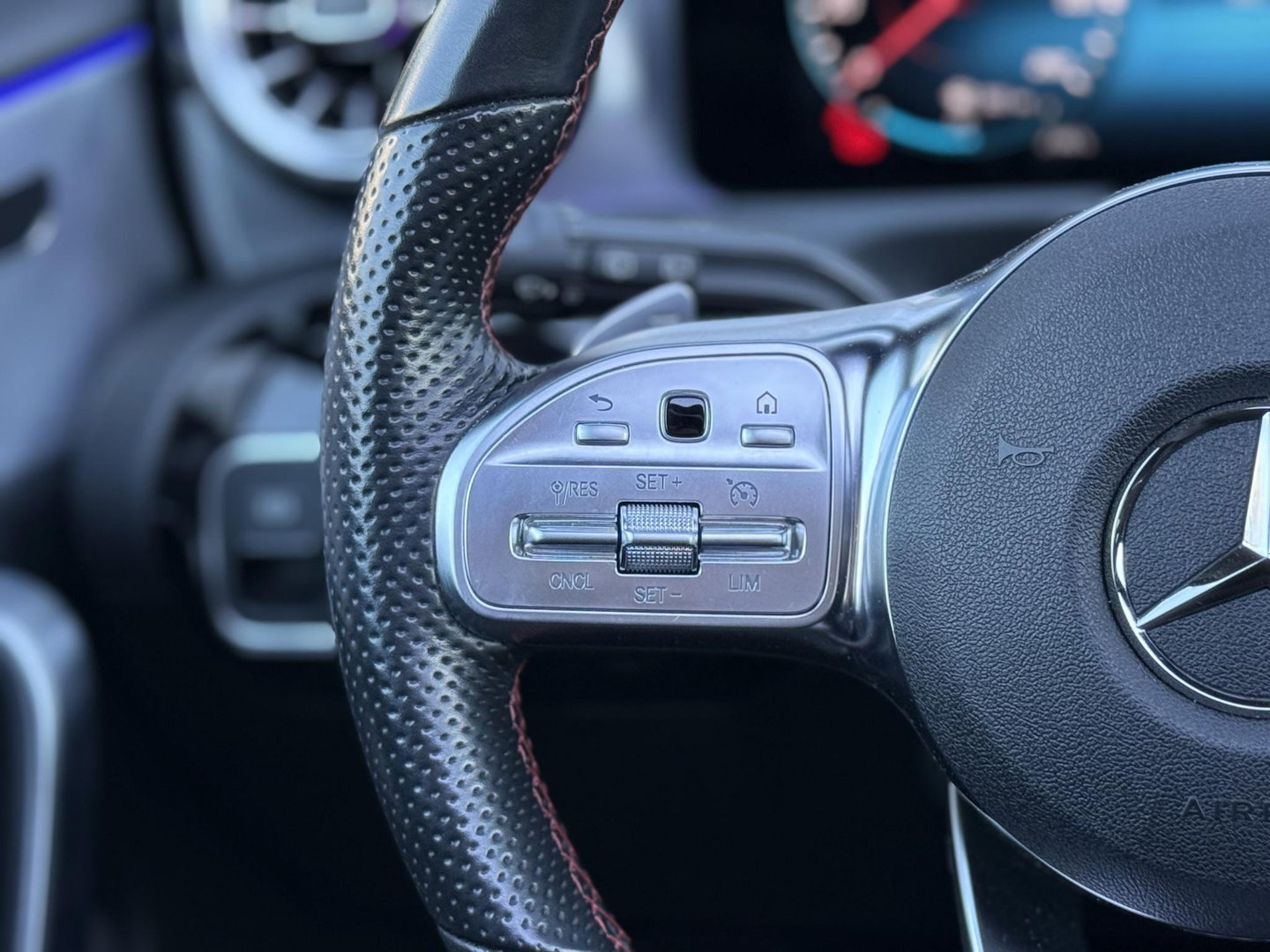 Mercedes-Benz A-Klasse 250 e Bus. Sol. AMG Limited Night|Pano|Cam|Sfeer|Trekhaak