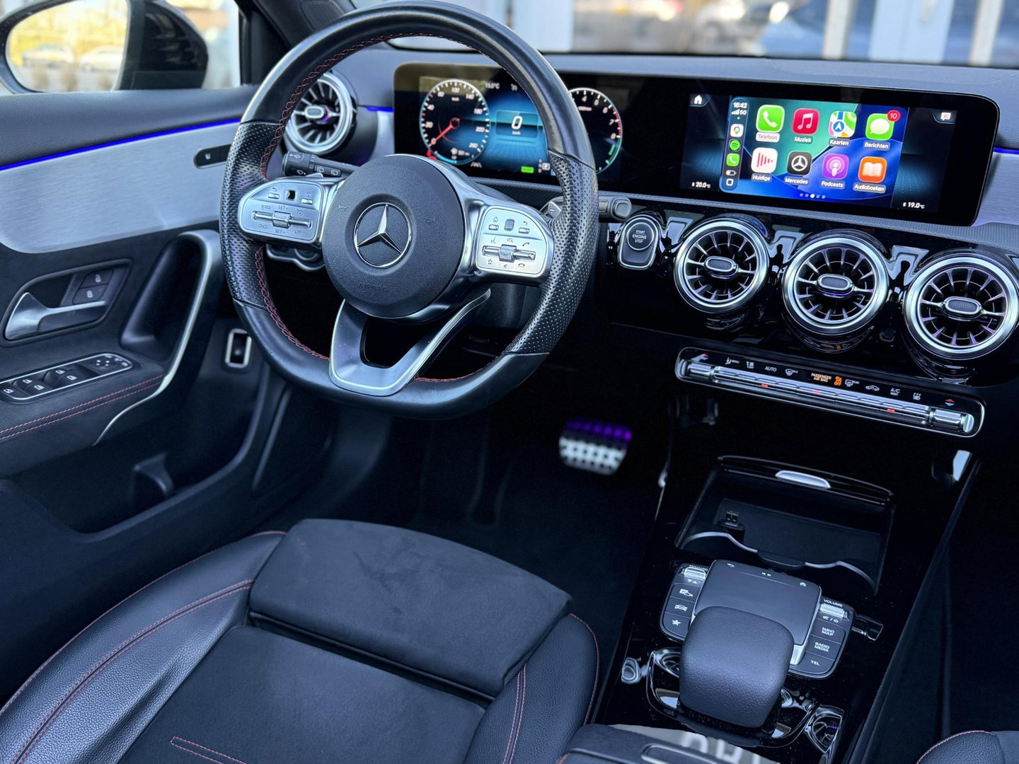 Mercedes-Benz A-Klasse 250 e Bus. Sol. AMG Limited Night|Pano|Cam|Sfeer|Trekhaak