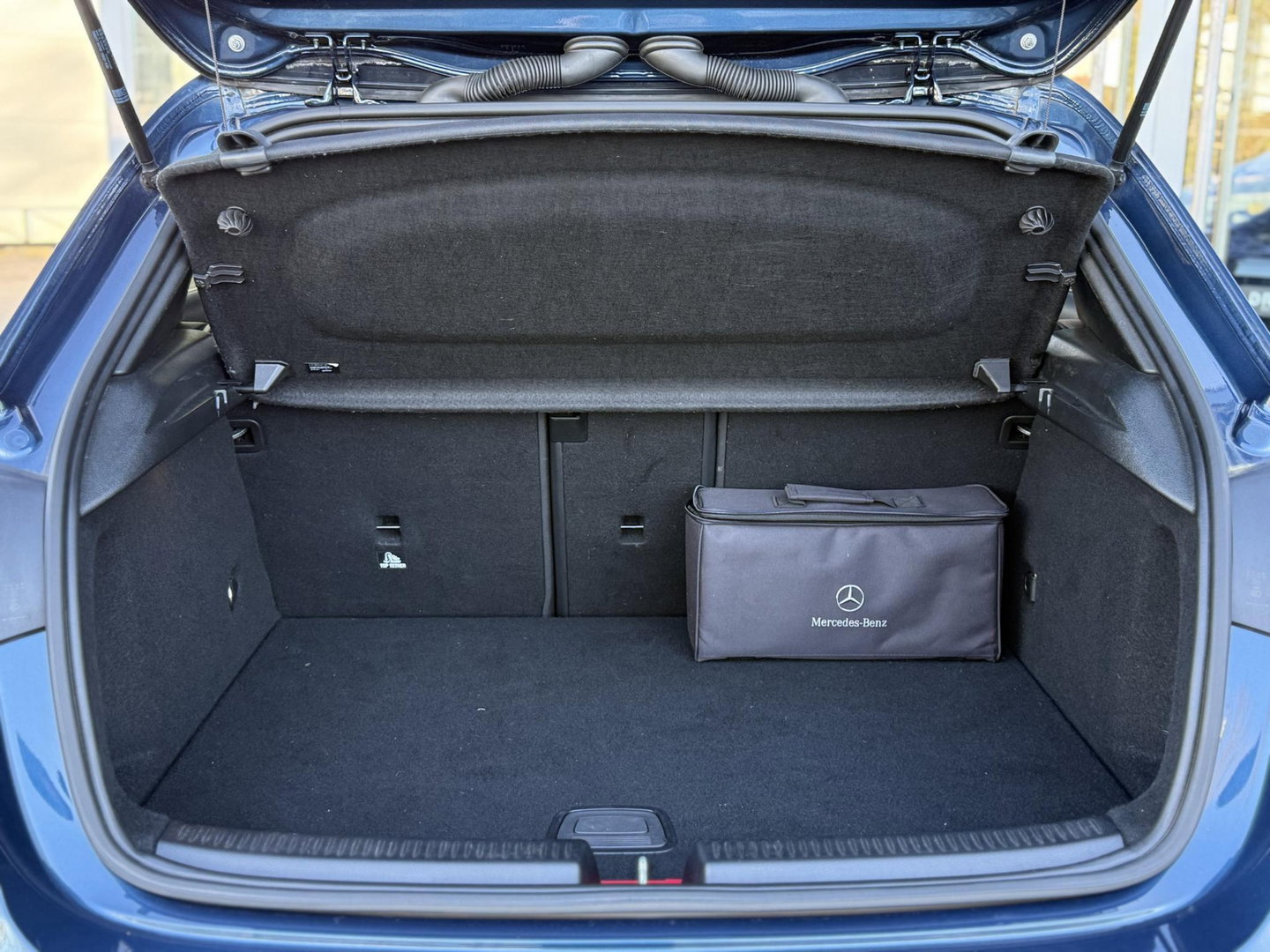 Mercedes-Benz A-Klasse 250 e Bus. Sol. AMG Limited Night|Pano|Cam|Sfeer|Trekhaak