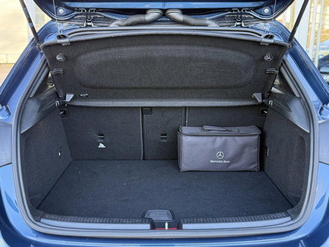 Mercedes-Benz A-Klasse 250 e Bus. Sol. AMG Limited Night|Pano|Cam|Sfeer|Trekhaak