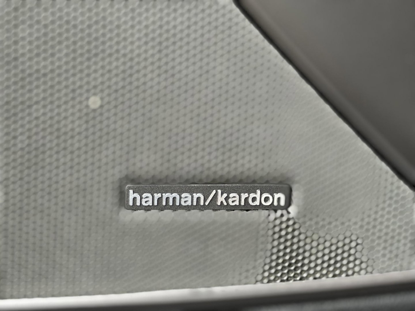 BMW 3-serie 320e M-Sport Pro |H/K|HUD|19"|Portimao