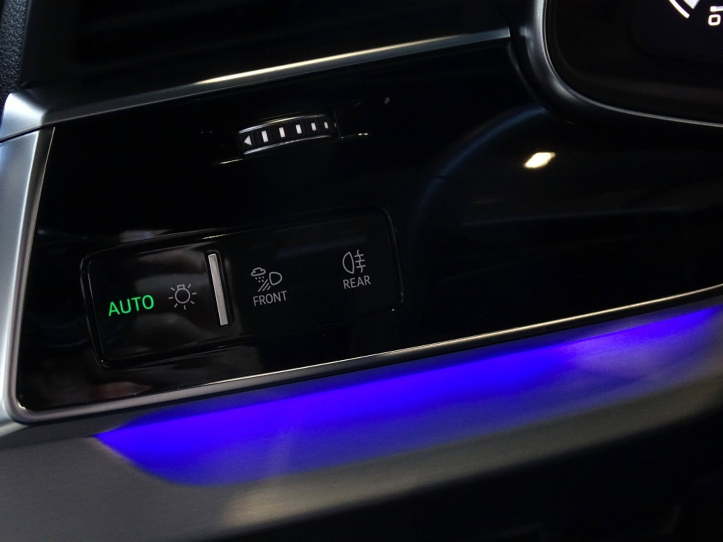 Audi Q8 60 TFSIe 462PK Quattro / Audi Exclusive / Nardo grey / 360°