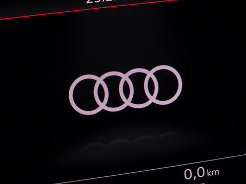 Audi Q8 60 TFSIe 462PK Quattro / Audi Exclusive / Nardo grey / 360°