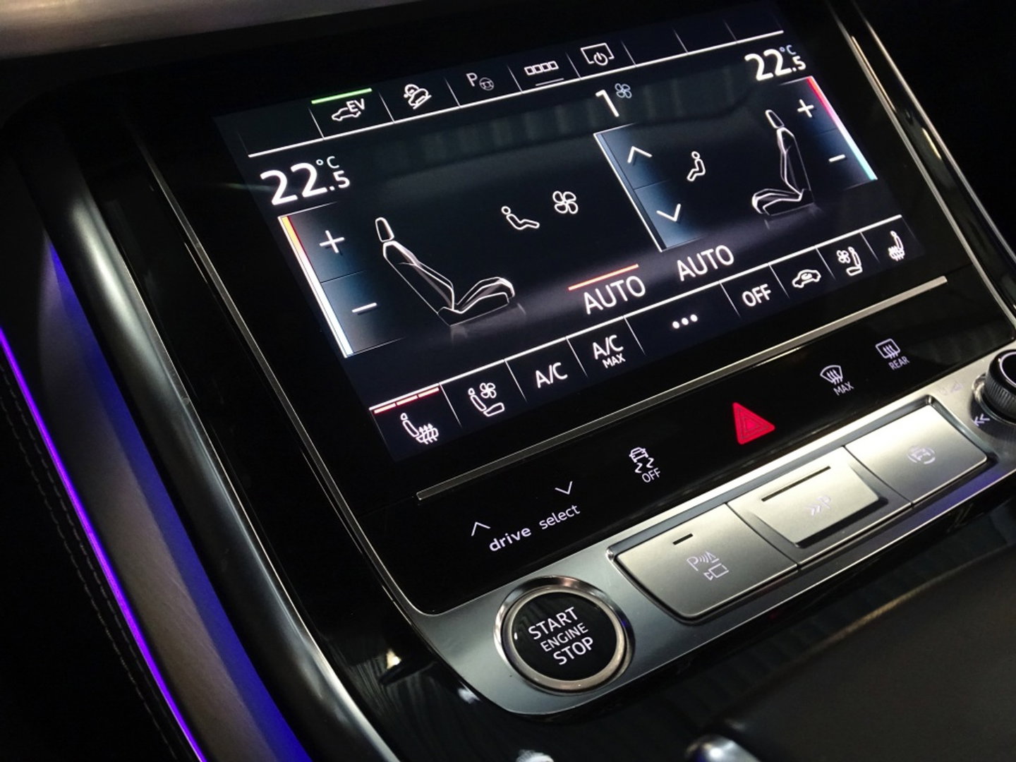 Audi Q8 60 TFSIe 462PK Quattro / Audi Exclusive / Nardo grey / 360°