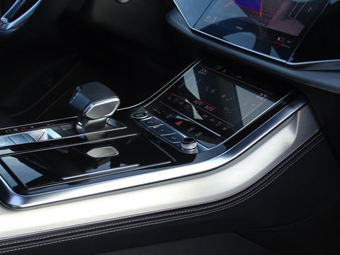 Audi Q8 60 TFSIe 462PK Quattro / Audi Exclusive / Nardo grey / 360°