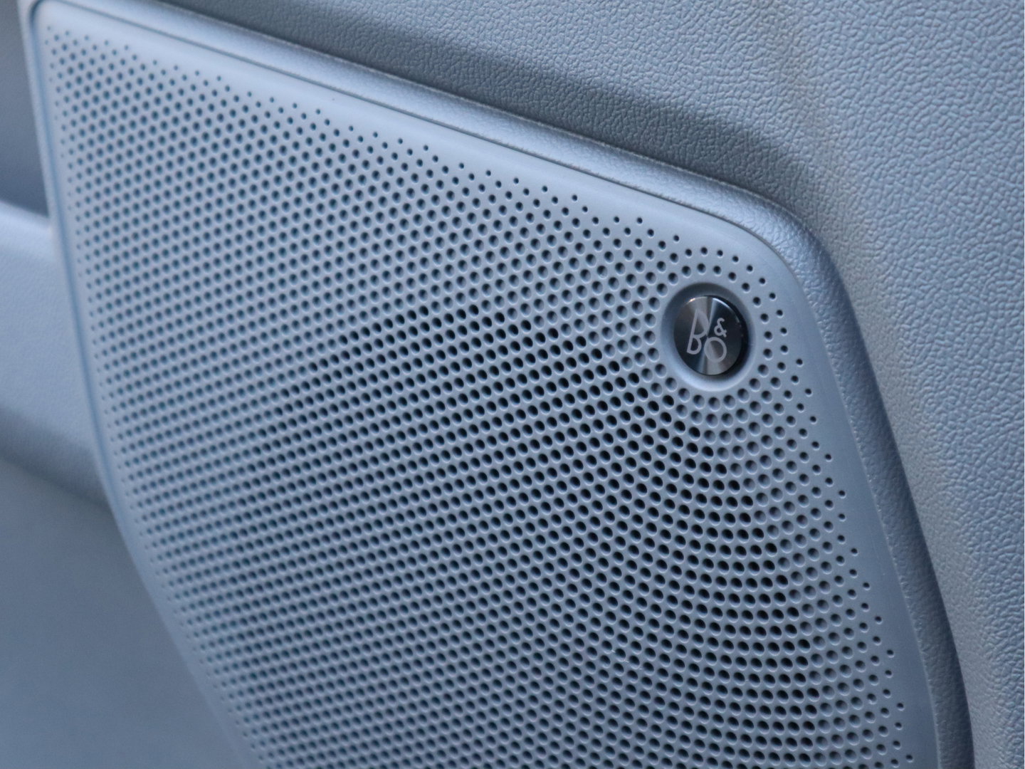 Ford Transit Custom E-Transit 65 kWh 218 pk Limited L2 Lang 340 - B&O Sound - Winter pakket