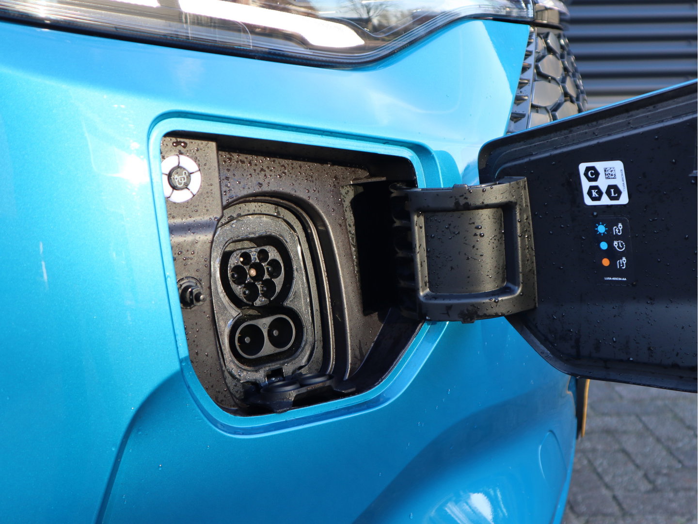 Ford Transit Custom E-Transit 65 kWh 218 pk Limited L2 Lang 340 - B&O Sound - Winter pakket