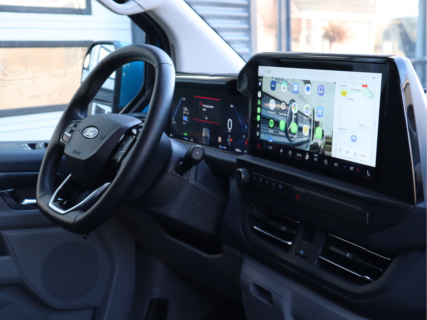 Ford Transit Custom E-Transit 65 kWh 218 pk Limited L2 Lang 340 - B&O Sound - Winter pakket