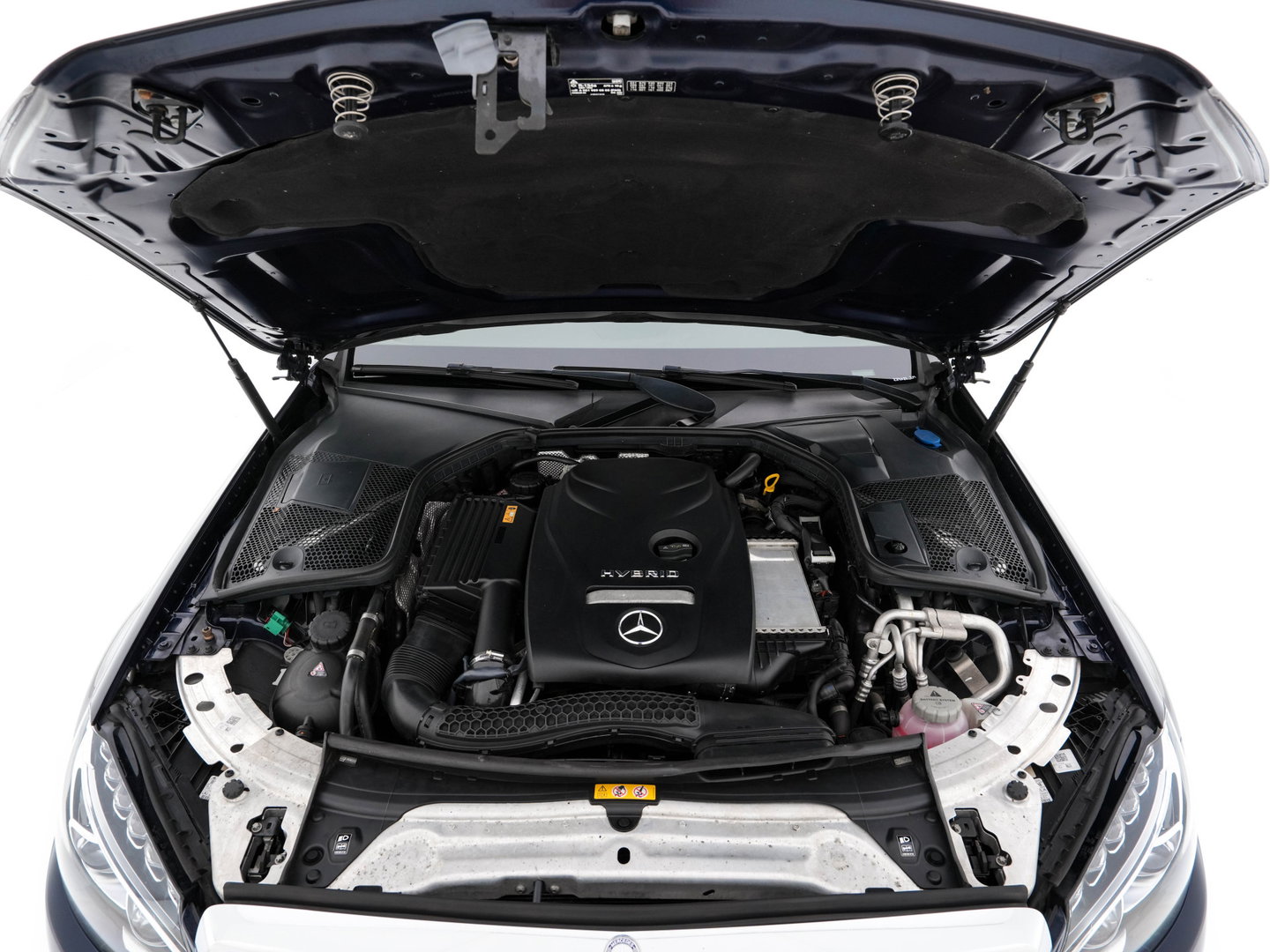 Mercedes-Benz C-Klasse 350 e Lease Edition Aut. *PANO | LUXURY-LEATHER | BURMESTER-AUDIO | FULL-LED | NAVI-FULLMAP | HEATED-SPORTSEATS | CAMERA | AIRMATIC | PRIVACY-GLASS | ECC | CRUISE | KEYLESS | 17''ALU*