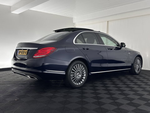 Mercedes-Benz C-Klasse 350 e Lease Edition Aut. *PANO | LUXURY-LEATHER | BURMESTER-AUDIO | FULL-LED | NAVI-FULLMAP | HEATED-SPORTSEATS | CAMERA | AIRMATIC | PRIVACY-GLASS | ECC | CRUISE | KEYLESS | 17''ALU*