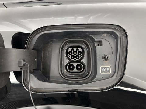 Citroën Ë-C4 X Feel Pack 50 kWh [ 3-Fase-11Kw ] {SOH-91%} (INCL-BTW) *HEATPUMP | FULL-LED | LEATHER-FABRIC | DIGI-COCKPIT | DAB | COMFORTSEATS | CAMERA | ECC | CARPLAY | LANE-ASSIST | PDC | CRUISE | 18''ALU*