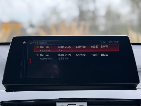 BMW X1 xDrive25e Bus Ed Plus M-Sport |Pano|HUD|HiFi|Cam|Sfeer|19"|Storm Bay|