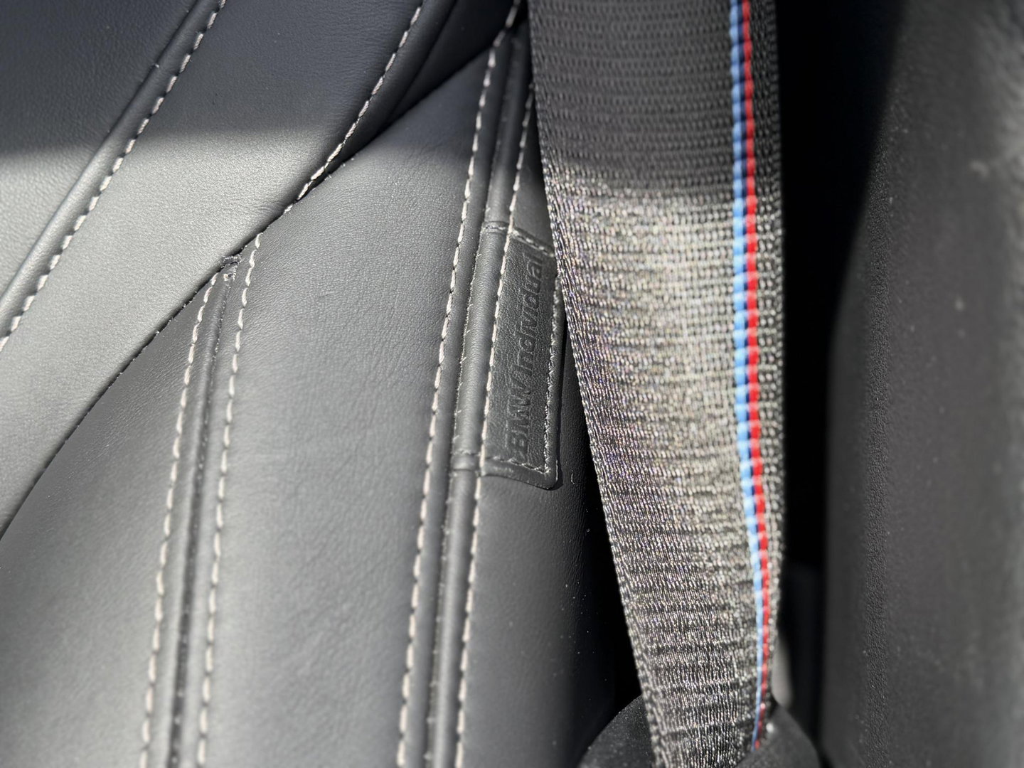 BMW 3 Serie Touring 330e LCI High Ex. M-Sport Pro |Individual leer|Pano|H/K|Memory|19"|Trekhaak|Dravit