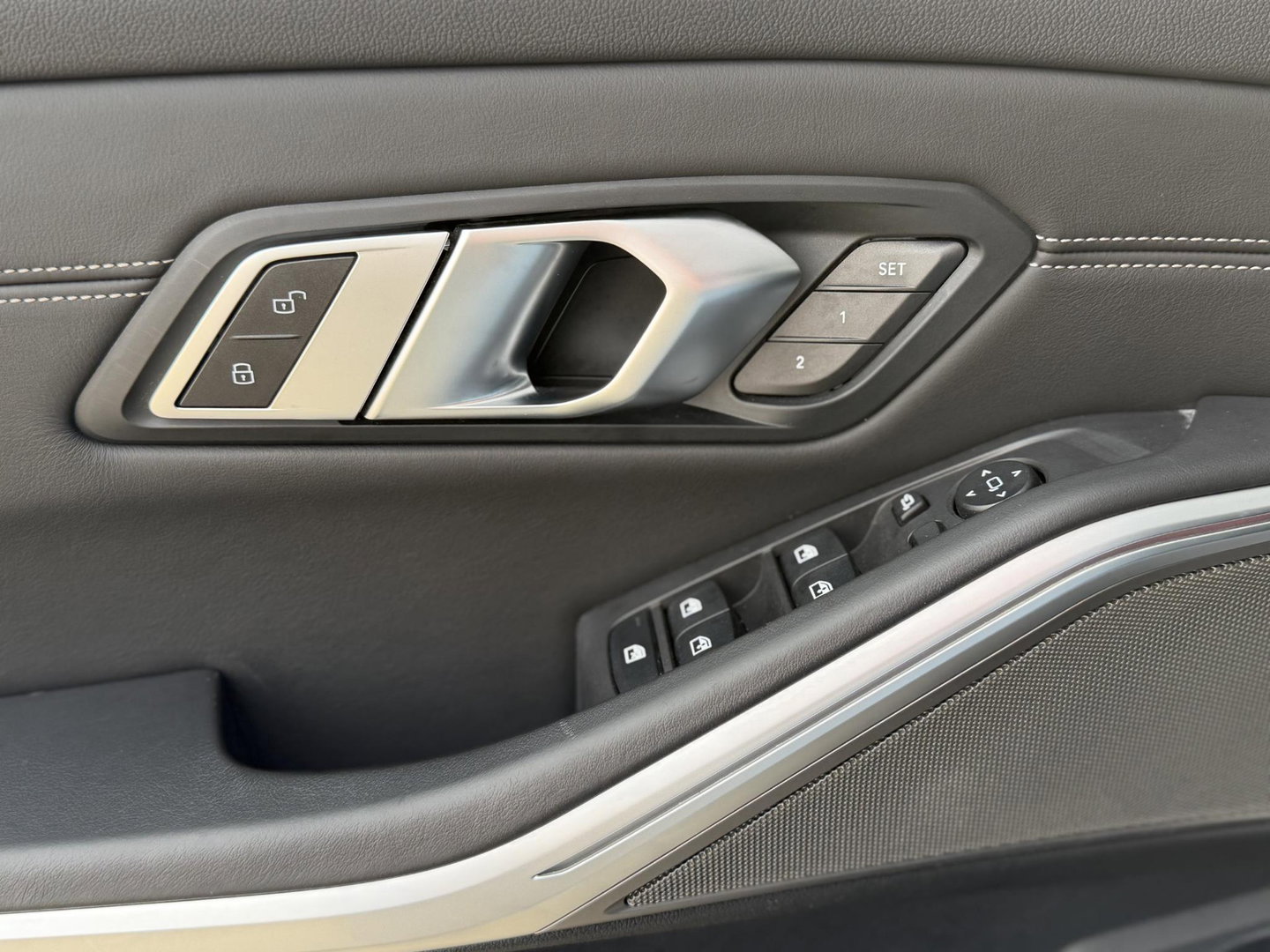 BMW 3 Serie Touring 330e LCI High Ex. M-Sport Pro |Individual leer|Pano|H/K|Memory|19"|Trekhaak|Dravit