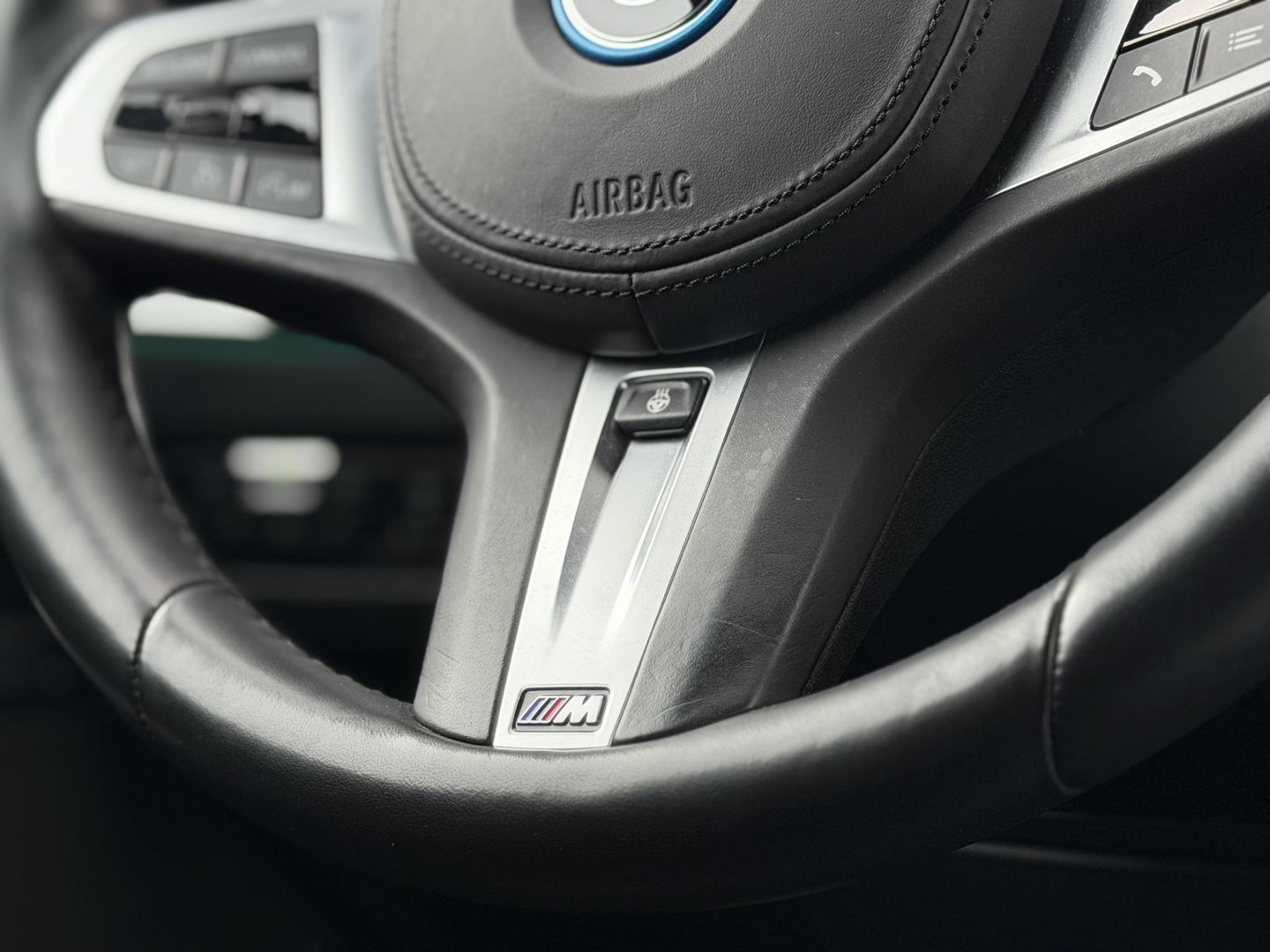 BMW 3 Serie Touring 330e LCI High Ex. M-Sport Pro |Individual leer|Pano|H/K|Memory|19"|Trekhaak|Dravit