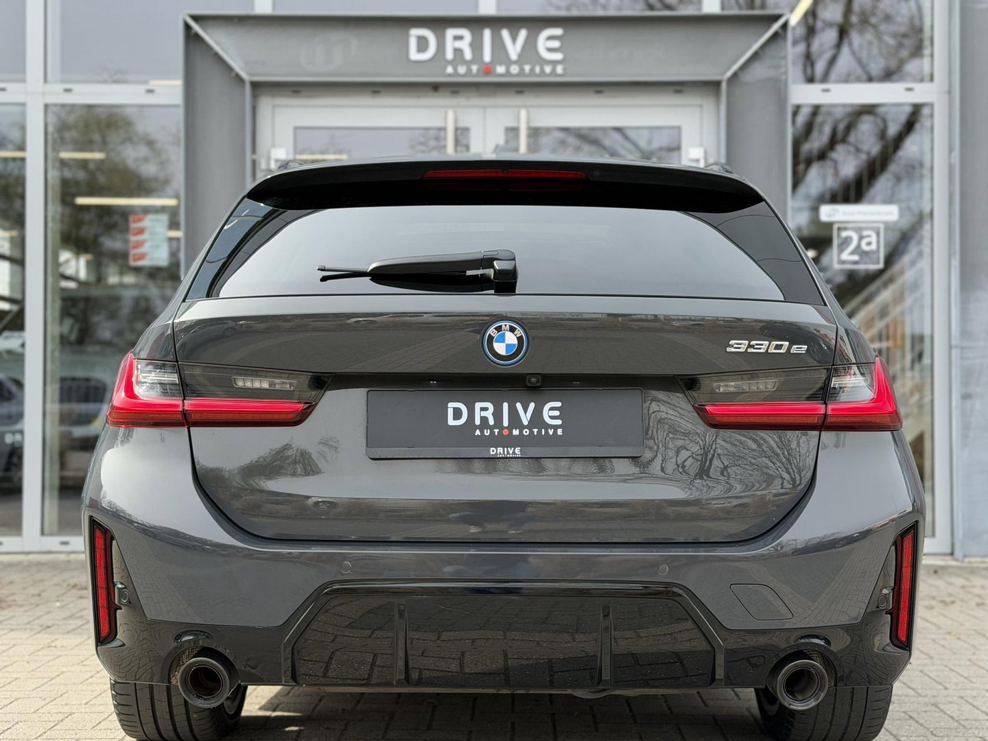 BMW 3 Serie Touring 330e LCI High Ex. M-Sport Pro |Individual leer|Pano|H/K|Memory|19"|Trekhaak|Dravit