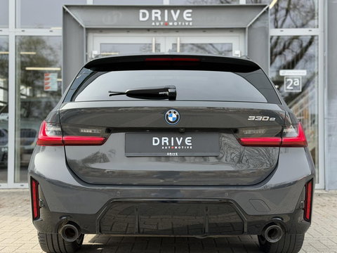BMW 3 Serie Touring 330e LCI High Ex. M-Sport Pro |Individual leer|Pano|H/K|Memory|19"|Trekhaak|Dravit