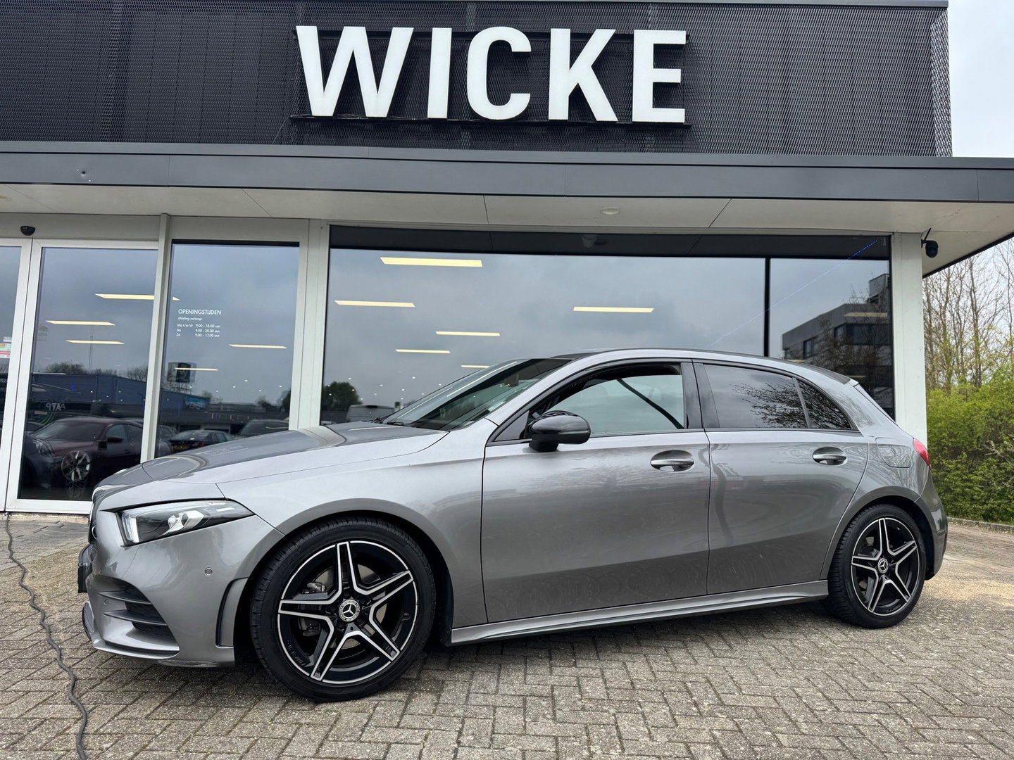 Mercedes-Benz A-Klasse 180 AMG Sfeerverlichting Leder Led 2021