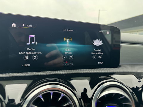 Mercedes-Benz A-Klasse 180 AMG Sfeerverlichting Leder Led 2021