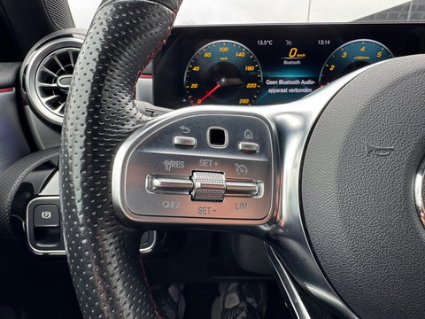 Mercedes-Benz A-Klasse 180 AMG Sfeerverlichting Leder Led 2021