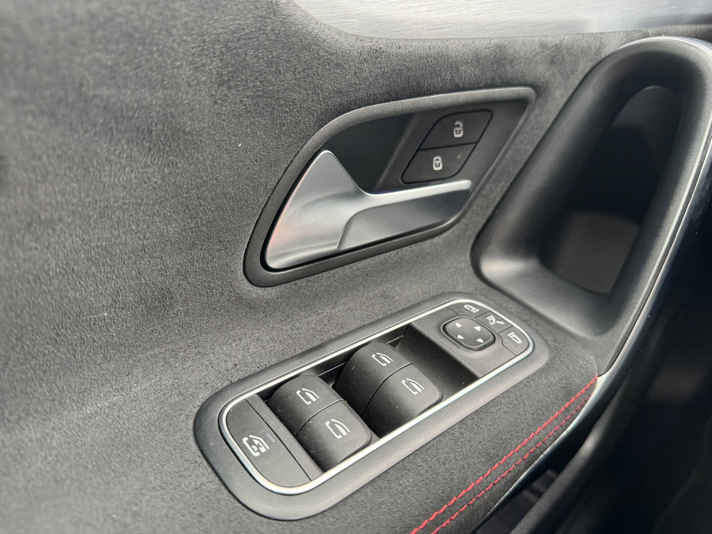 Mercedes-Benz A-Klasse 180 AMG Sfeerverlichting Leder Led 2021