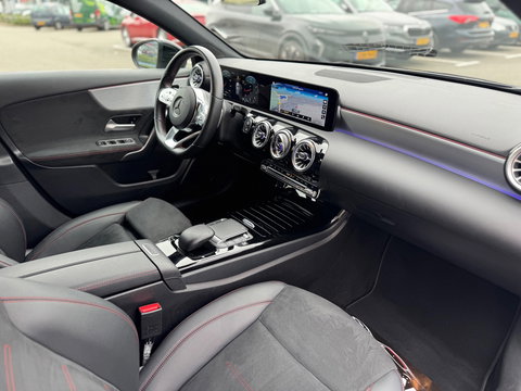 Mercedes-Benz A-Klasse 180 AMG Sfeerverlichting Leder Led 2021