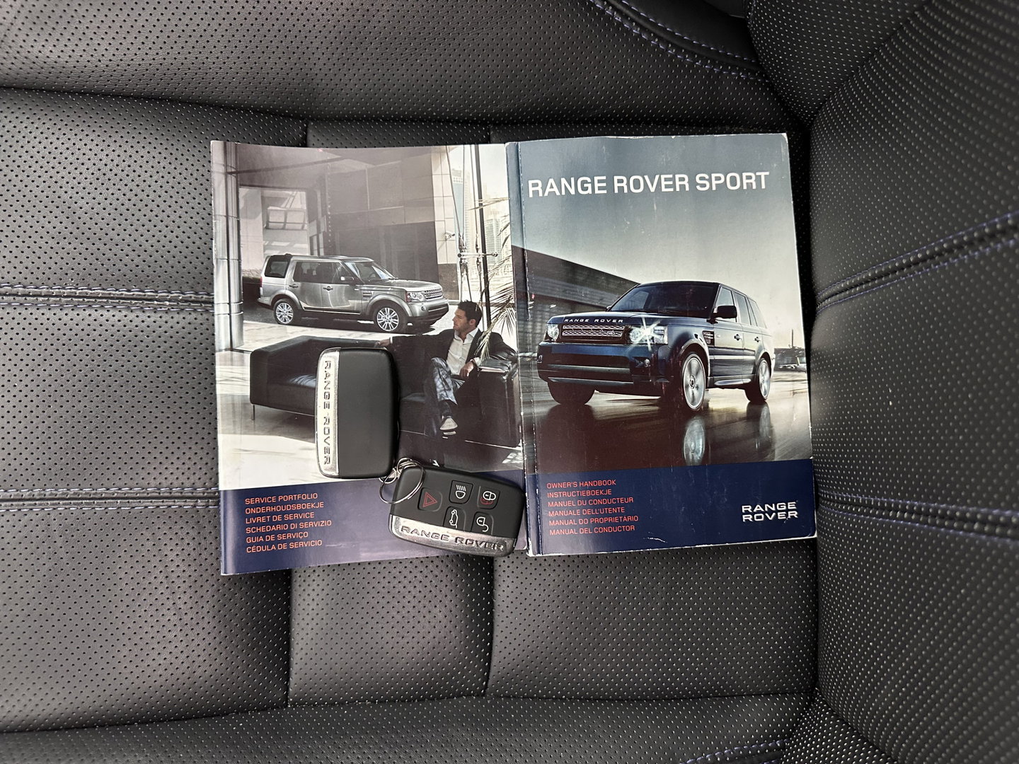 Land Rover Range Rover Sport 3.0 SdV6 Autobiography Exterior Design Pack Aut. *PANO | LEATHER | XENON | MEMORY-PACK | HEATED-COMFORTSEATS | CAMERA | NAVI-FULLMAP | AIR-SUSPENSION | PRIVACY-GLASS | SHIFT-PADDLES | ECC | PDC | CRUIISE | 20''ALU | TOWBAR*