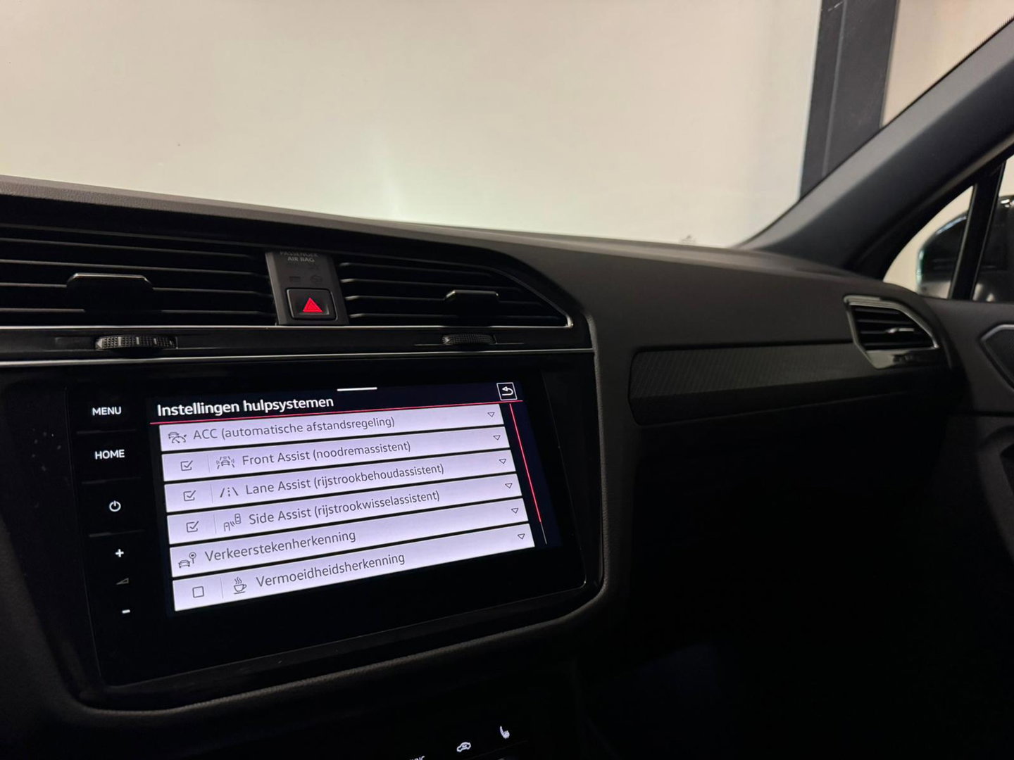 Volkswagen Tiguan 1.5 TSI R-Line PANO KEYLESS CAM