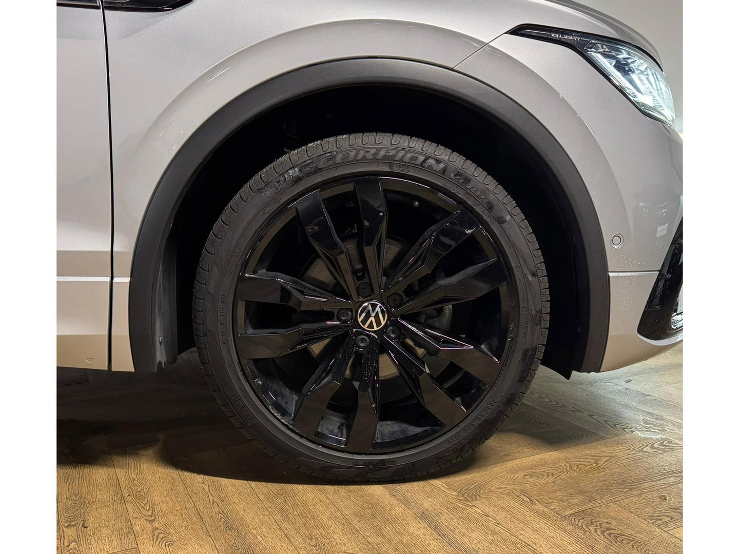 Volkswagen Tiguan 1.5 TSI R-Line PANO KEYLESS CAM