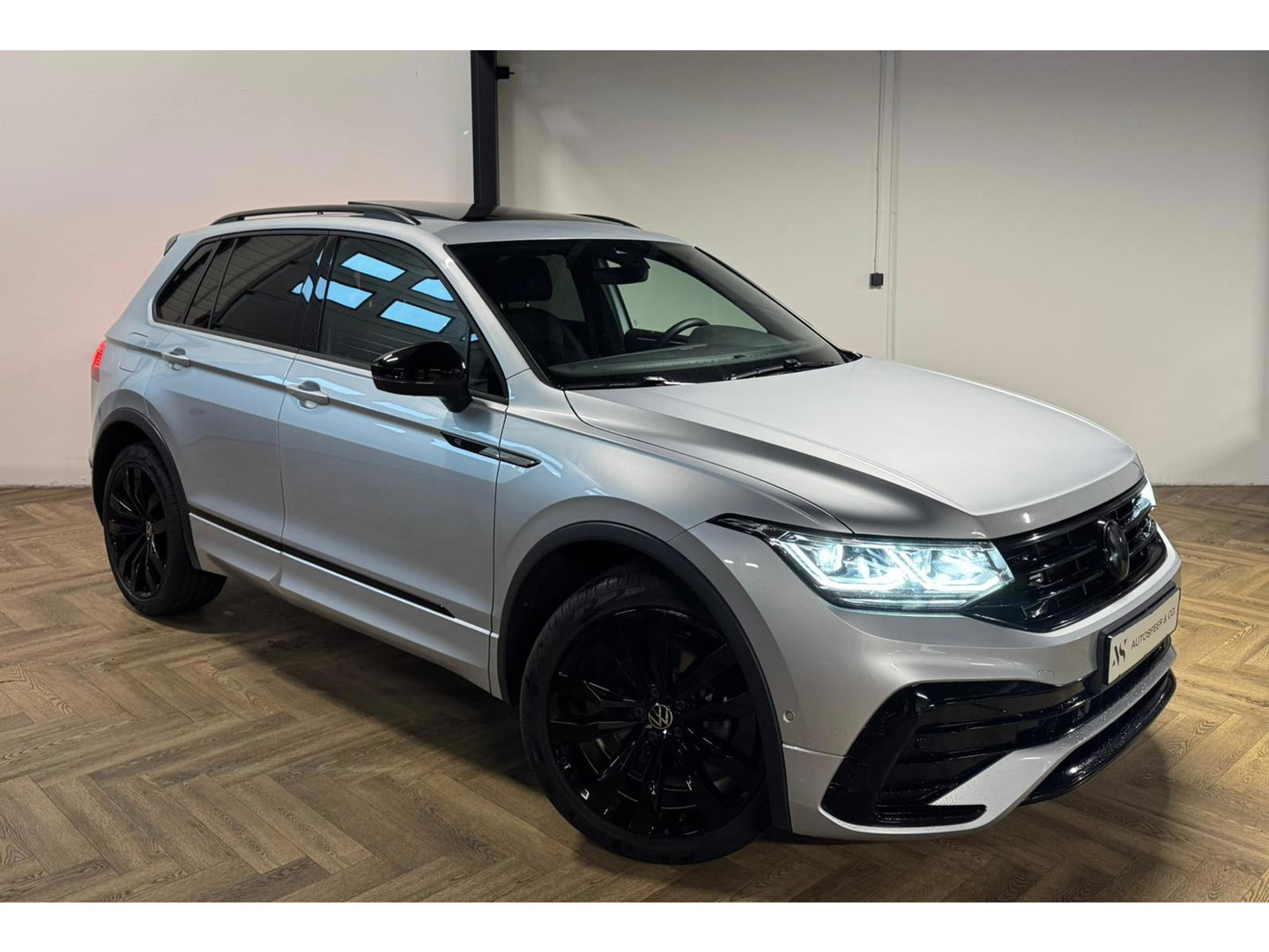 Volkswagen Tiguan 1.5 TSI R-Line PANO KEYLESS CAM