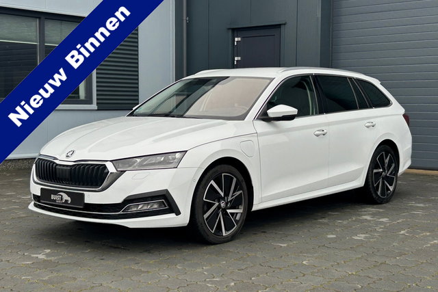 Škoda Octavia - Combi 1.4 TSI iV PHEV Sportline 18" HUD LED ACC AD. ONDERSTEL