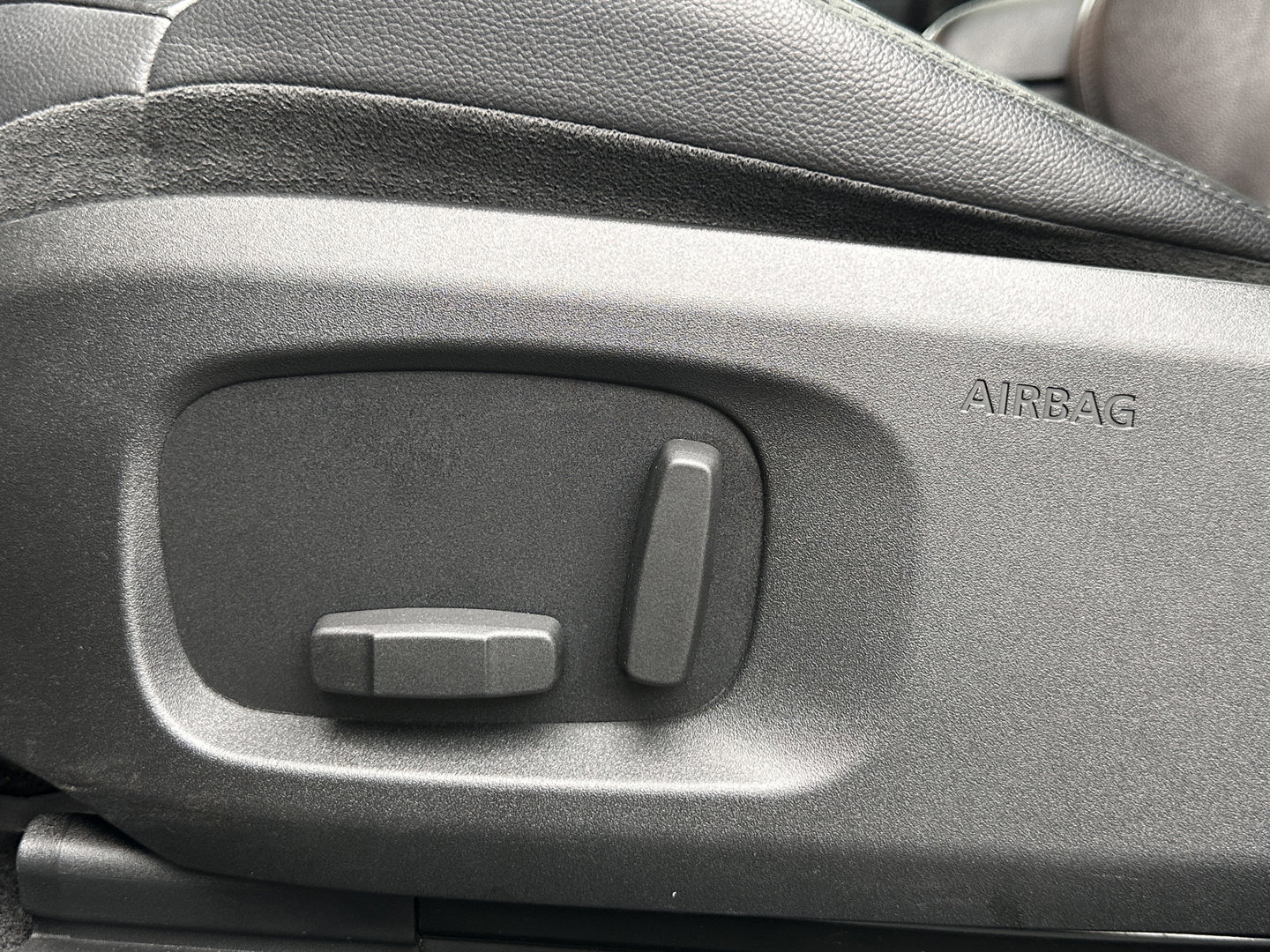 Land Rover Range Rover Evoque 2.0 Si4 Urban Series SE | Panoramadak | Cruise Control | Achteruitrijcamera | Parkeersensoren | Bluetooth | Elektrische Stoelen | Lane Assist | Keyless Go |