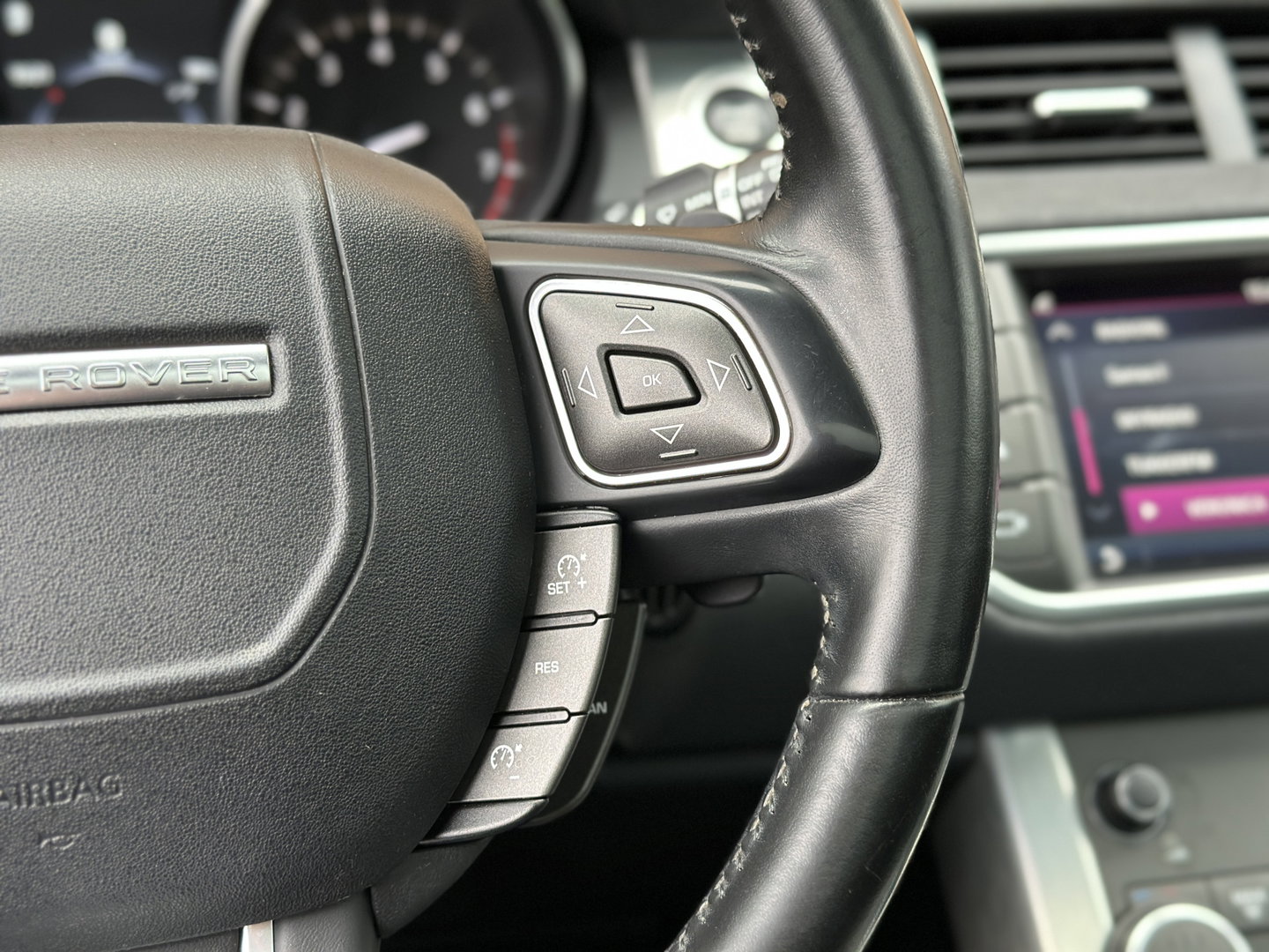 Land Rover Range Rover Evoque 2.0 Si4 Urban Series SE | Panoramadak | Cruise Control | Achteruitrijcamera | Parkeersensoren | Bluetooth | Elektrische Stoelen | Lane Assist | Keyless Go |