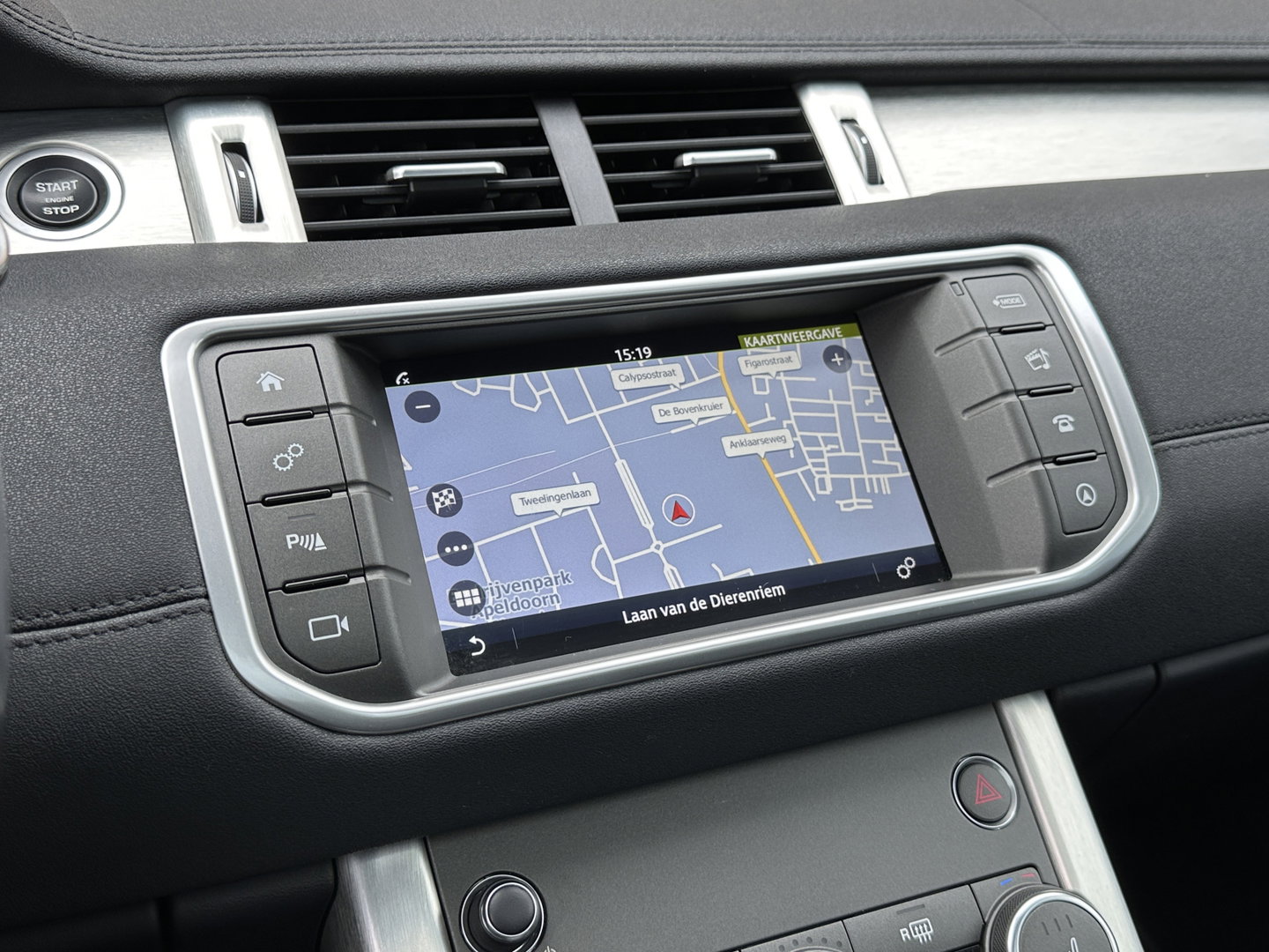 Land Rover Range Rover Evoque 2.0 Si4 Urban Series SE | Panoramadak | Cruise Control | Achteruitrijcamera | Parkeersensoren | Bluetooth | Elektrische Stoelen | Lane Assist | Keyless Go |