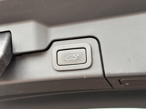 Land Rover Range Rover Evoque 2.0 Si4 Urban Series SE | Panoramadak | Cruise Control | Achteruitrijcamera | Parkeersensoren | Bluetooth | Elektrische Stoelen | Lane Assist | Keyless Go |