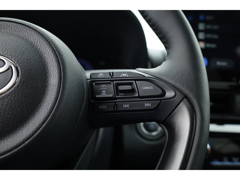 Toyota Yaris Cross 1.5 Hybrid Teamplayer 130pk | Winter pack | Safety pack | Navi | Adapt. Cruise | Camera | Keyless